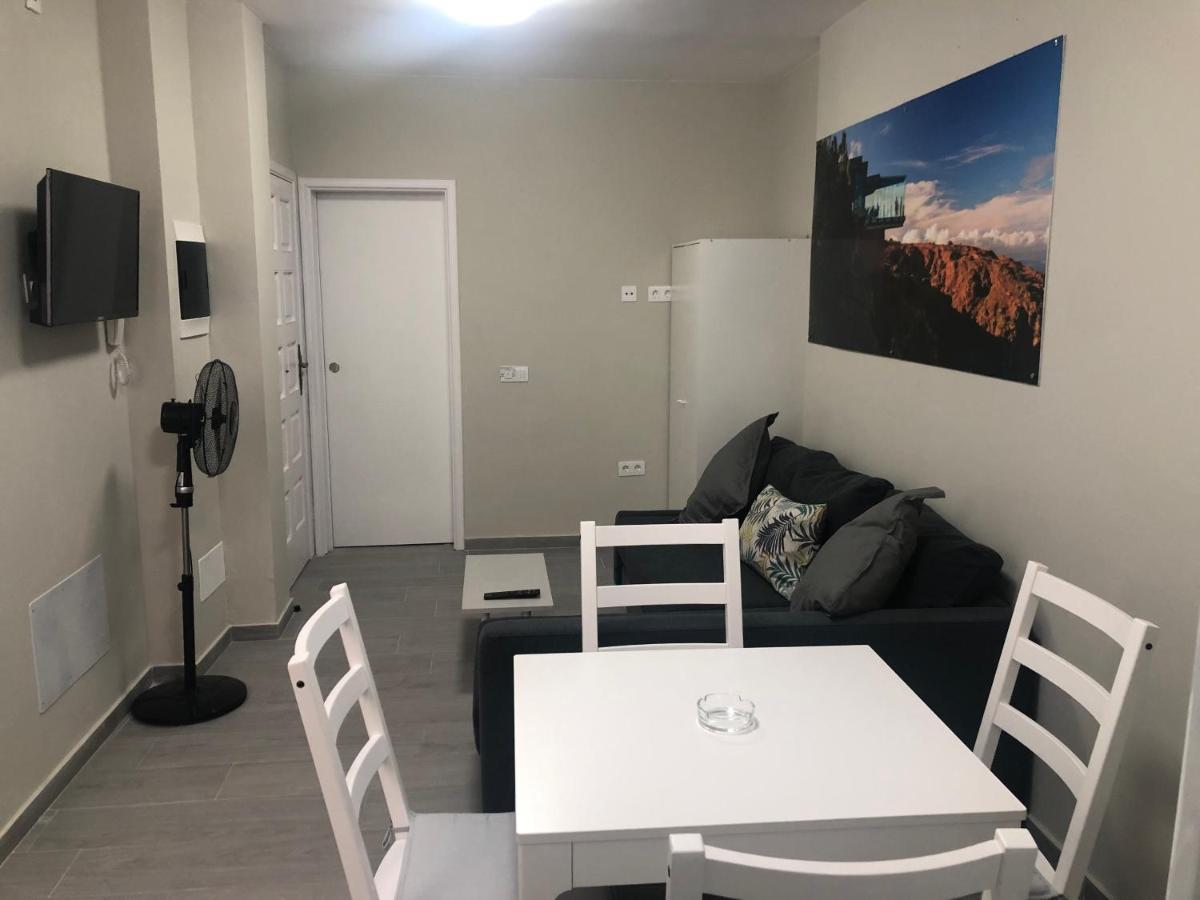 Apartamentos Pepita ซานเซบาสเตียน เด ลาโกเมรา ภายนอก รูปภาพ